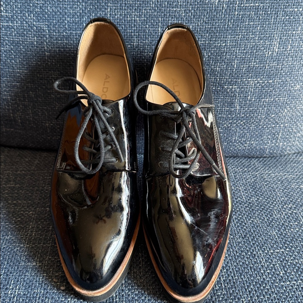 Aldo Size 9 Black Patent Leather Wedge Platform Oxfords